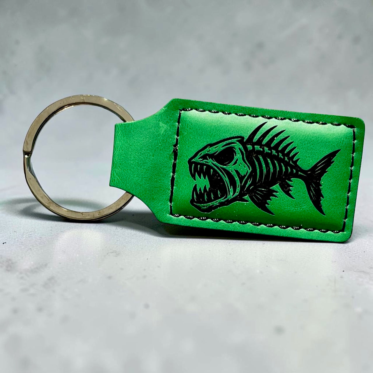 fish-skeleton-kelly-green-keychain